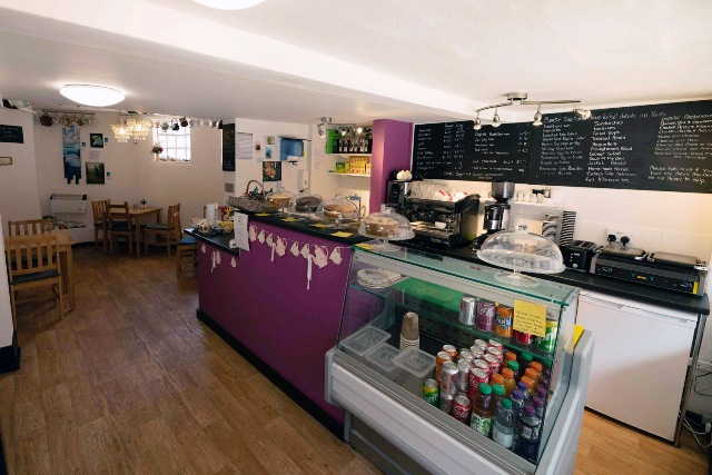 Attractive Coffee Shop In Aylesbury For Sale