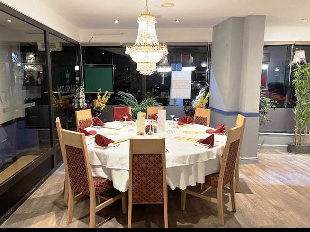 Sell a Well Presented Indian Restaurant in Surrey For Sale