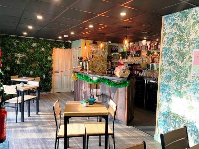 Cafe Bar in Huddersfield For Sale