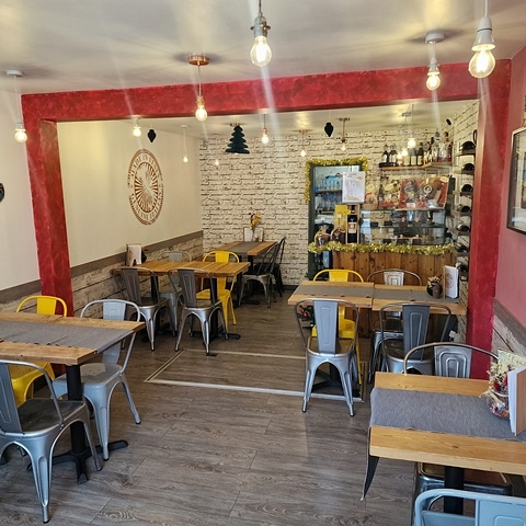 Sell a Italian Restaurant and Café in Leighton Buzzard For Sale