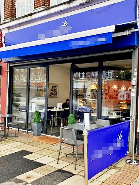 Immaculate Licenced Coffee Bar in Surrey For Sale