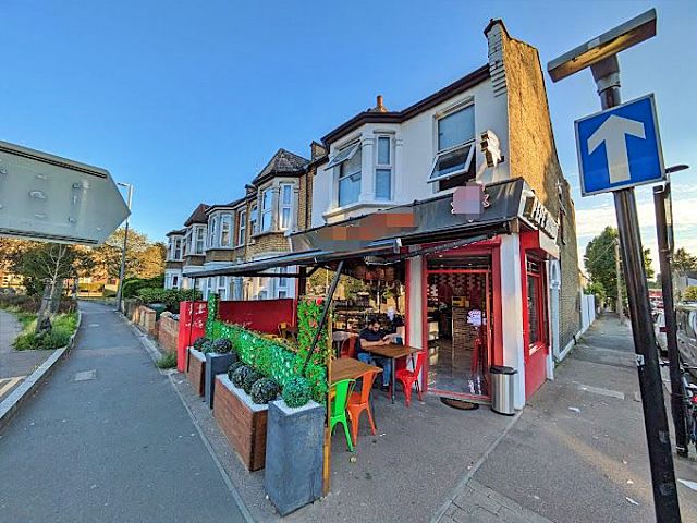 Pizza and Chicken Shop in East London For Sale