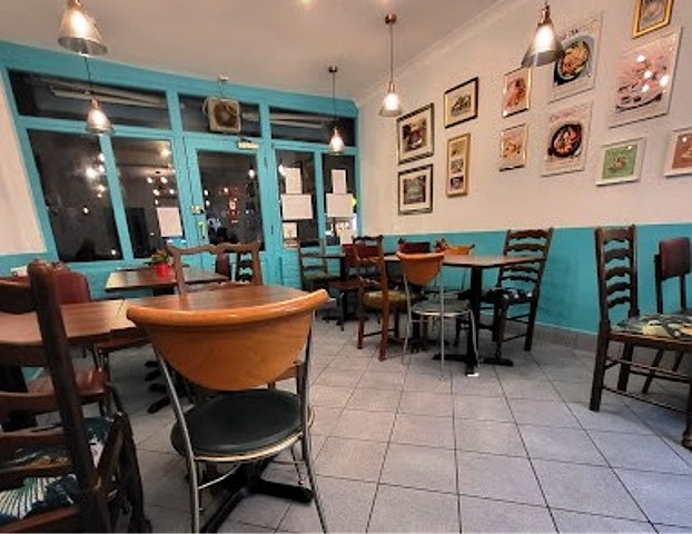 Immaculate Cafe Bistro in South London For Sale