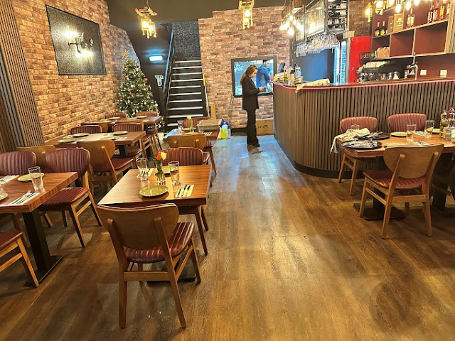 Attractive Licensed Restaurant in Middlesex For Sale