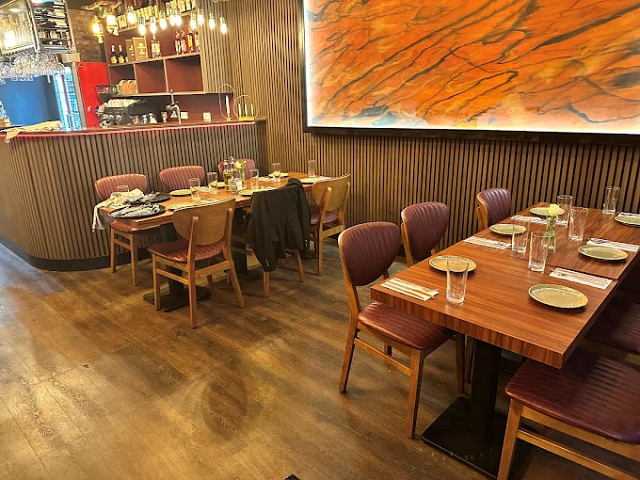 Sell a Attractive Licensed Restaurant in Middlesex For Sale