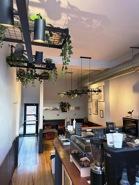 Sell a Well Presented Café in South London For Sale