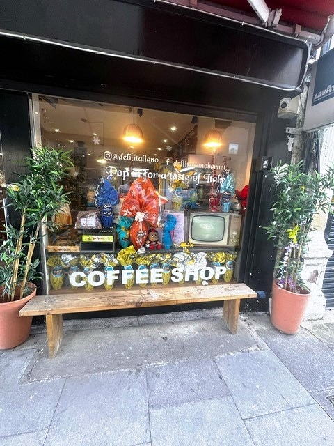Italian Coffee Shop and Deli in Hertfordshire For Sale
