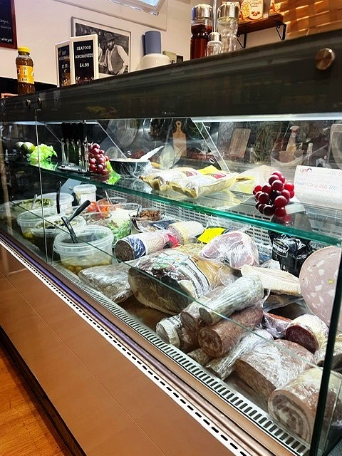 Italian Coffee Shop and Deli in Hertfordshire For Sale for Sale