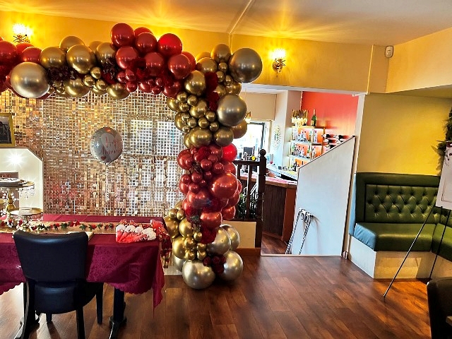 Impressive Indian Restaurant in Hampshire For Sale