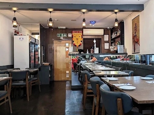 Buy a Old Established Indian Restaurant in Berkshire For Sale
