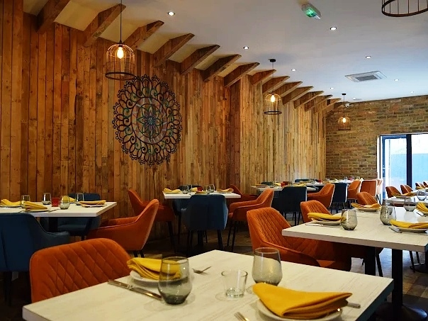 Impressive Licenced Restaurant with Sponsorship Licence in Surrey For Sale