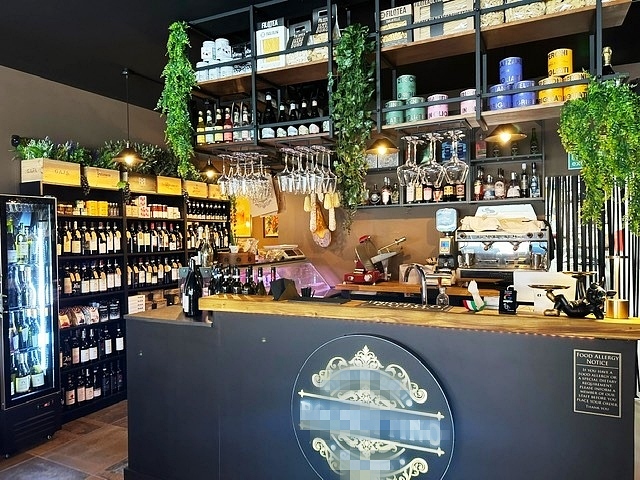 Café Restaurant plus Wine Bar in Surrey For Sale for Sale