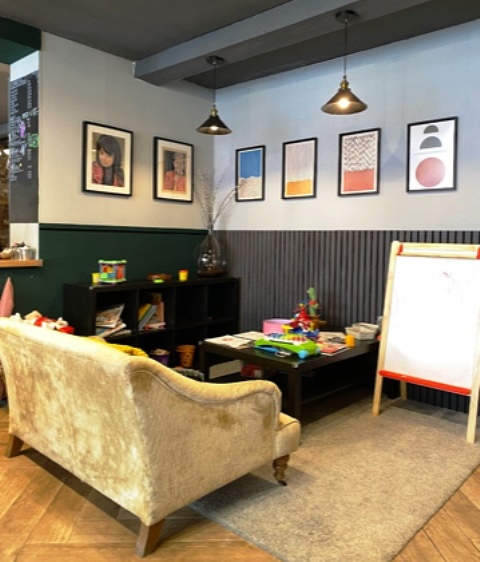 Sell a Immaculate Cafe in Middlesex For Sale