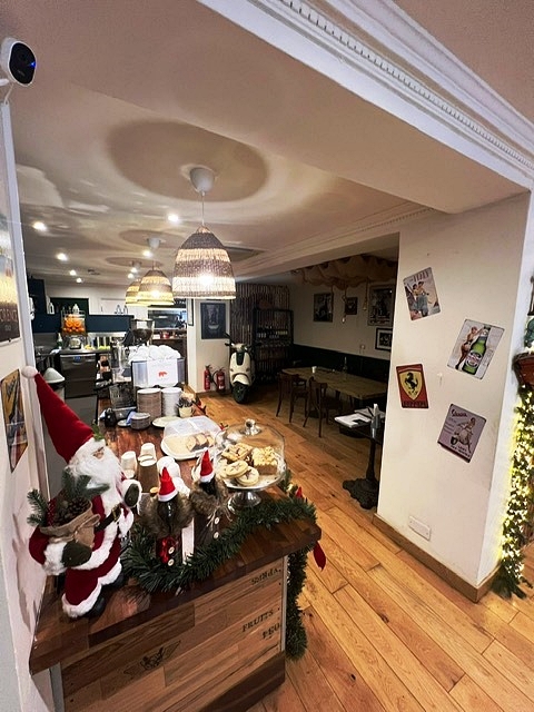 Licensed Italian Restaurant in West London For Sale for Sale