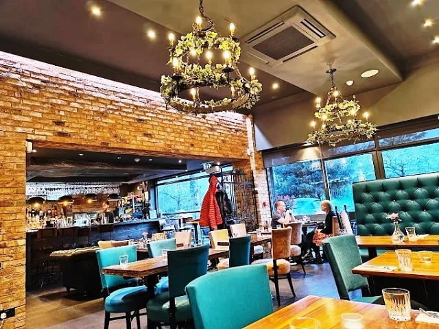Fantastic Licenced Restaurant in South London For Sale