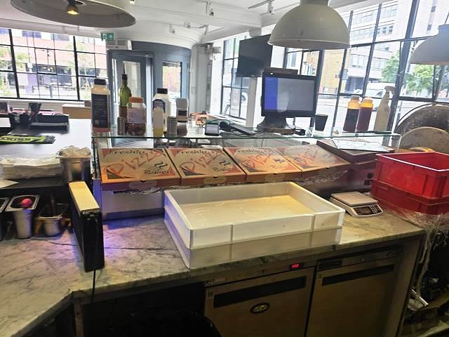 Buy a Licensed Pizza and Pasta Restaurant in South London For Sale