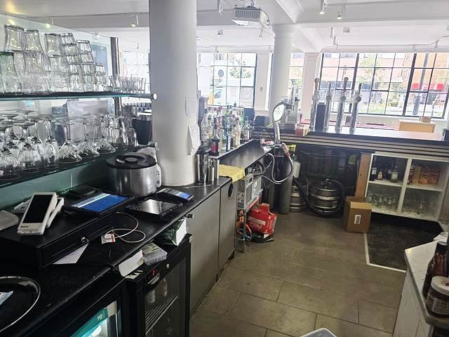 Licensed Pizza and Pasta Restaurant in South London For Sale for Sale