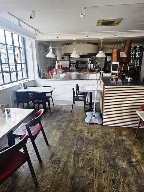Licensed Pizza and Pasta Restaurant in South London For Sale for Sale