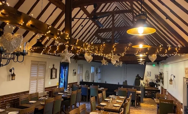 Buy a Attractive Licenced Restaurant in Surrey For Sale