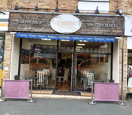 Spaciouse Newly Fitted Café in Surrey For Sale