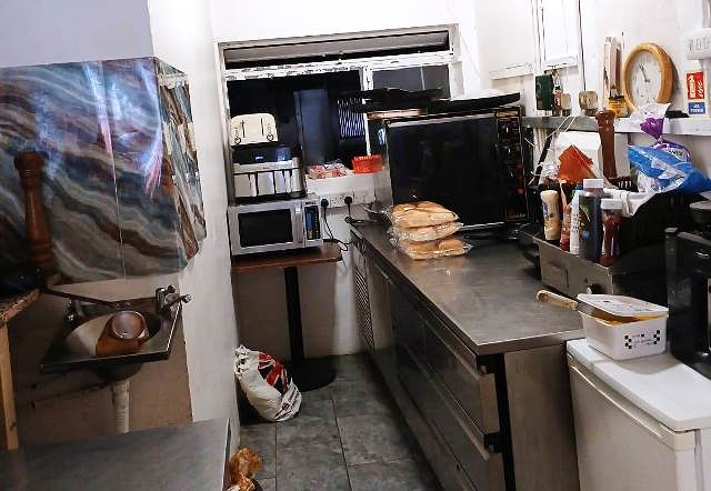 Spaciouse Newly Fitted Café in Surrey For Sale for Sale