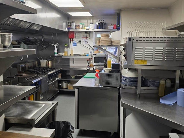 Lincesed Italian Restaurant in South London For Sale for Sale