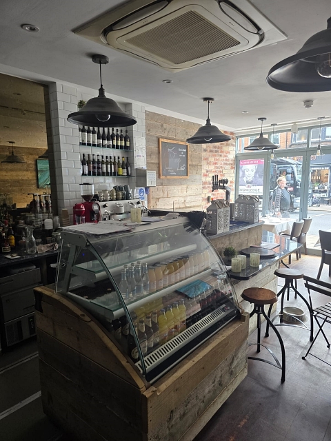 Lincesed Italian Restaurant in South London For Sale for Sale