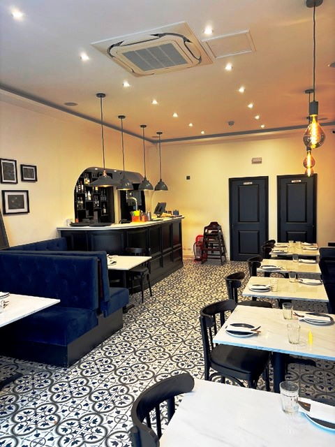 Buy a Indian Restaurant and Takeaway in Middlesex For Sale