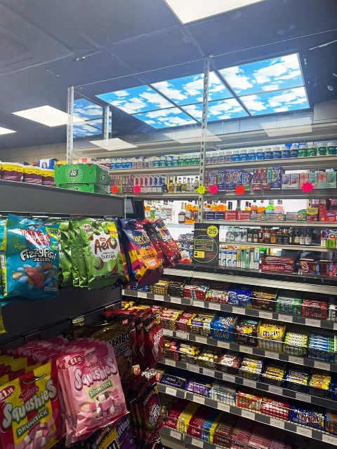 Chicken Shop with adjoining Convenience Store in South London For Sale for Sale