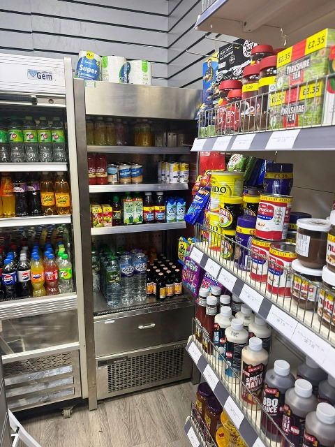 Chicken Shop with adjoining Convenience Store in South London For Sale for Sale