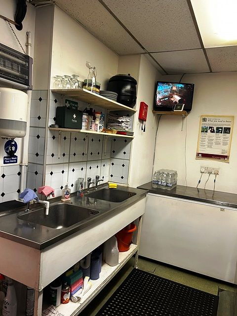 Coffee Shop, Sandwich Bar and Delicatessen in Surrey For Sale for Sale