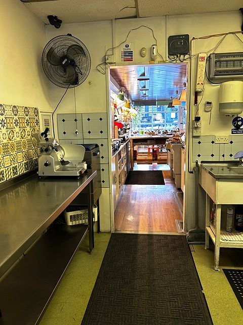 Coffee Shop, Sandwich Bar and Delicatessen in Surrey For Sale for Sale