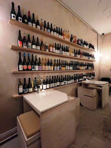 Sell a Wine Bar and Off Licence in North London For Sale