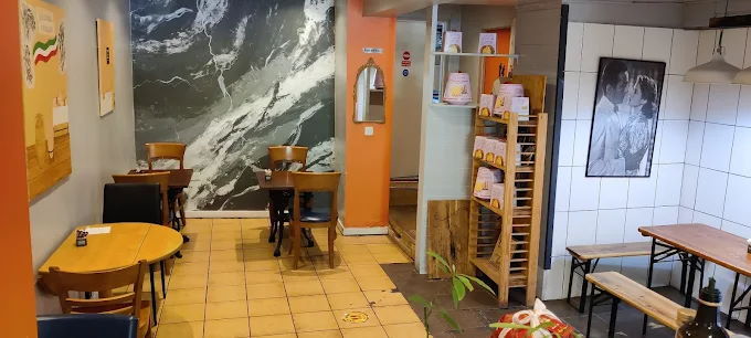 Buy a Licensed Coffee Shop and Delicatessen in North London For Sale