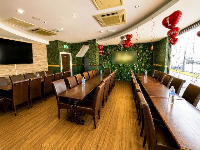 Buy a Turnkey Licensed Restaurant in Surrey For Sale