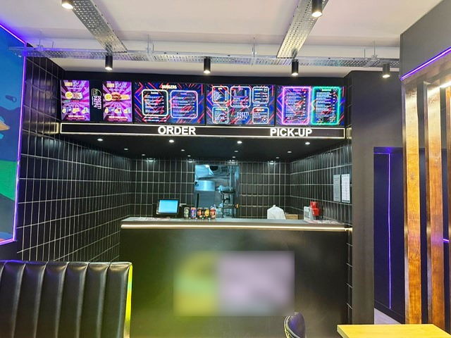 Fast Food Chicken and Burger Restaurant in North London For Sale