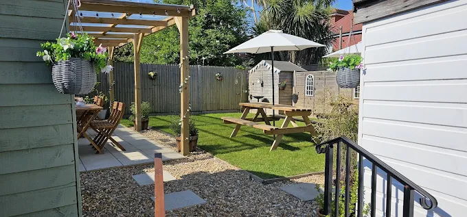 Most Attractive Coffee Licensed Shop in Hampshire For Sale