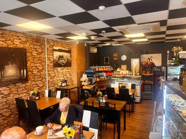 Buy a Immaculate Sandwich Bar in Buckinghamshire For Sale