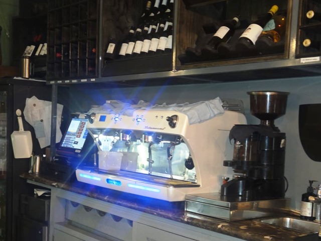 Turkish Restaurant and Cocktail Bar in Hertfordshire For Sale for Sale