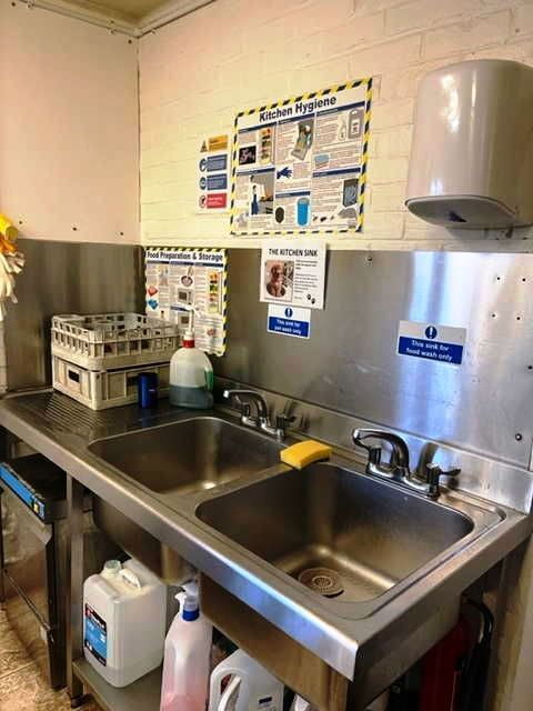 Attractive Coffee Shop in Buckinghamshire For Sale for Sale