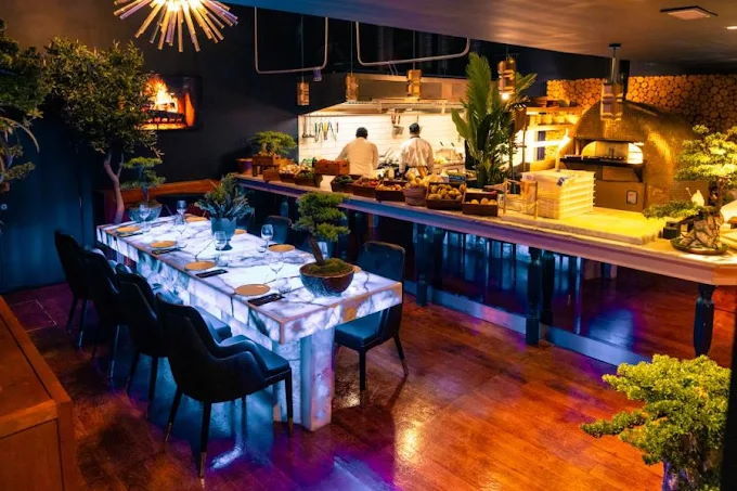 Substantial Restaurant in Middlesex For Sale