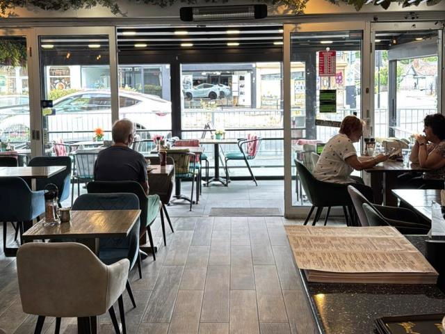 Restaurants in Essex layout