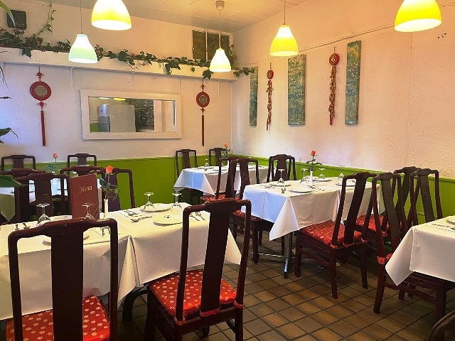 Chinese Restaurant in Surrey For Sale