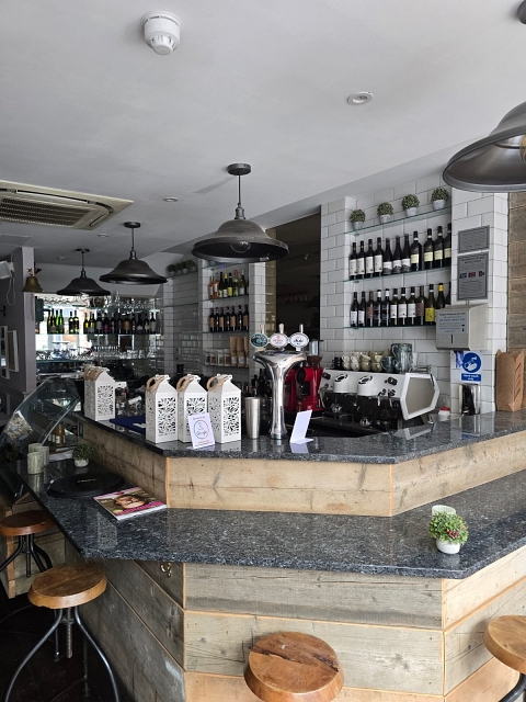 Buy a Lincesed Italian Restaurant in South London For Sale